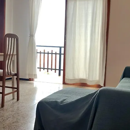 Atlantic Surfers Paradise - Surf, Senderismo Y Piscina *